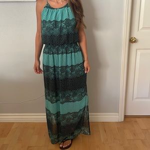 Pretty sundress 💚✨